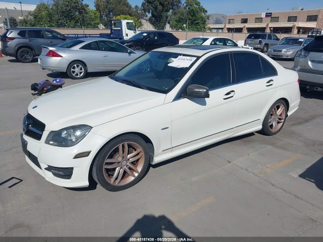 45187438 :رقم المزاد ، WDDGF4HB6CA630538 vin ، 2012 Mercedes-benz C 250 Luxury/sport مزاد بيع