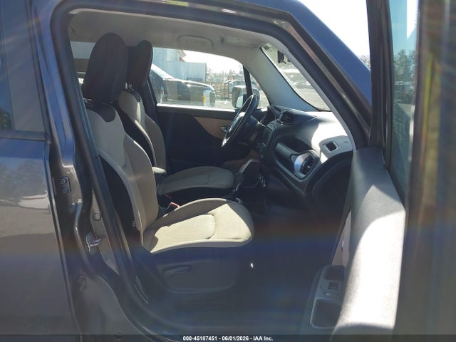 Продаж на аукціоні авто 2017 Jeep Renegade Latitude Fwd, vin: ZACCJABB8HPG31356, номер лоту: 45187451