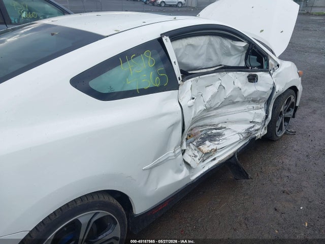 45187565 :رقم المزاد ، 2HGFG4A56FH701025 vin ، 2015 Honda Civic Si مزاد بيع