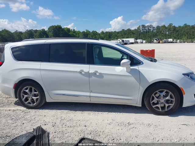 45187583 :رقم المزاد ، 2C4RC1BGXHR503115 vin ، 2017 Chrysler Pacifica Touring-l مزاد بيع