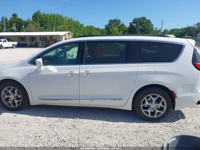 45187583 :رقم المزاد ، 2C4RC1BGXHR503115 vin ، 2017 Chrysler Pacifica Touring-l مزاد بيع