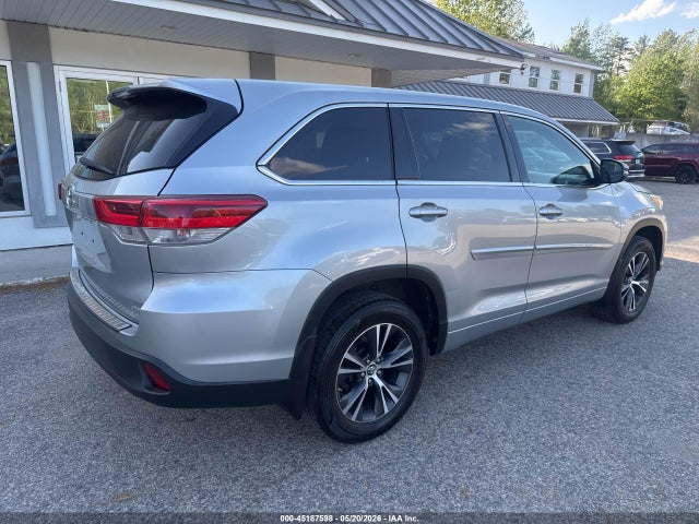 Auction sale of the 2018 Toyota Highlander Le, vin: 5TDBZRFH9JS843564, lot number: 45187598