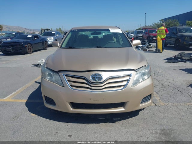 2011 Toyota Camry Le მანქანა იყიდება აუქციონზე, vin: 4T1BF3EKXBU208672, აუქციონის ნომერი: 45187643