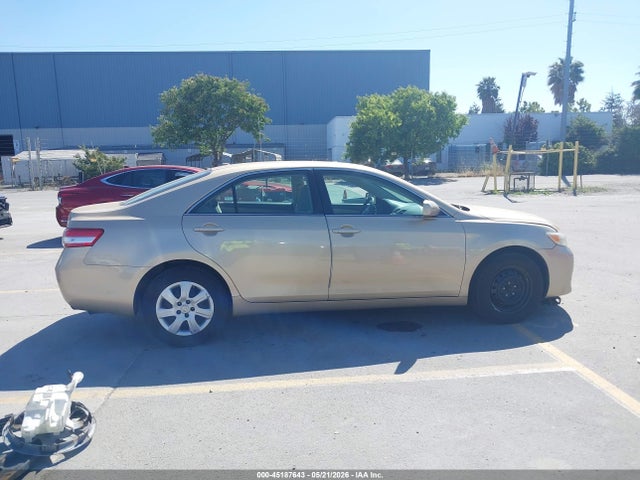 2011 Toyota Camry Le მანქანა იყიდება აუქციონზე, vin: 4T1BF3EKXBU208672, აუქციონის ნომერი: 45187643