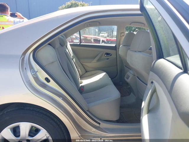 2011 Toyota Camry Le მანქანა იყიდება აუქციონზე, vin: 4T1BF3EKXBU208672, აუქციონის ნომერი: 45187643