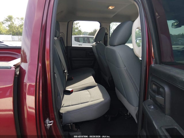 Продаж на аукціоні авто 2018 Ram 1500 Express  4x2 6'4 Box, vin: 1C6RR6FT1JS193502, номер лоту: 45187696
