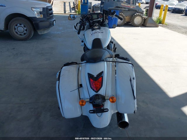 45187830 :رقم المزاد ، JKBVNRK11GA009415 vin ، 2016 Kawasaki Vn1700 K مزاد بيع