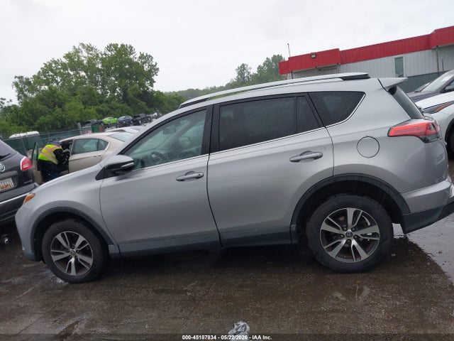 Продажа на аукционе авто 2016 Toyota Rav4 Xle, vin: 2T3RFREV1GW506926, номер лота: 45187834