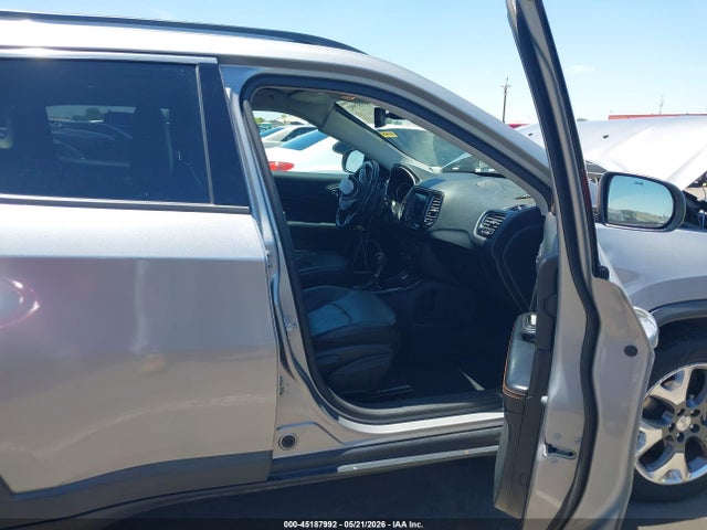 2020 Jeep Compass Limited Fwd მანქანა იყიდება აუქციონზე, vin: 3C4NJCCBXLT122597, აუქციონის ნომერი: 45187992