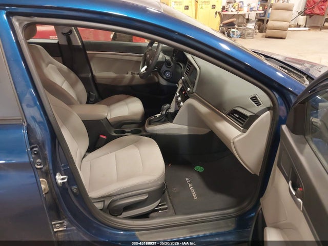 Продажа на аукционе авто 2020 Hyundai Elantra Se, vin: 5NPD74LF3LH610857, номер лота: 45188027