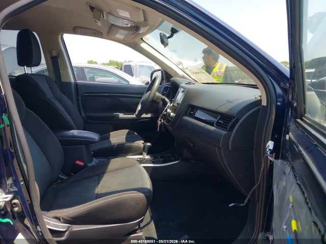 Продаж на аукціоні авто 2020 Mitsubishi Outlander Es 2.4, vin: JA4AD2A38LZ047526, номер лоту: 45188051