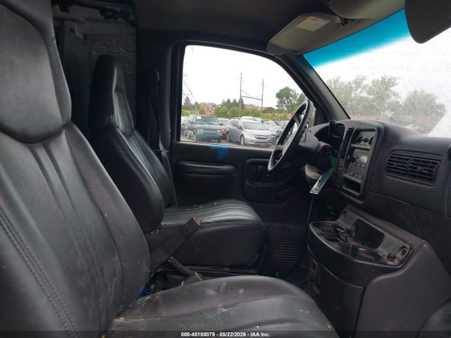 2002 Chevrolet Express მანქანა იყიდება აუქციონზე, vin: 1GCFG15W221168258, აუქციონის ნომერი: 45188079