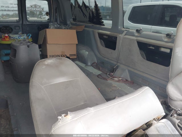 45188086 :رقم المزاد ، 1FBSS31F53HA82891 vin ، 2003 Ford E-350 Super Duty Xl/xlt مزاد بيع