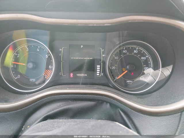 1C4PJMCB4FW789811 Jeep Cherokee Latitude Altitude