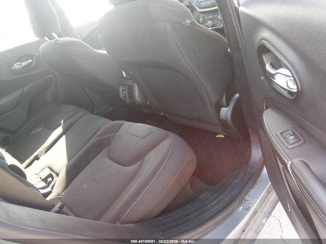 1C4PJMCB4FW789811 Jeep Cherokee Latitude Altitude