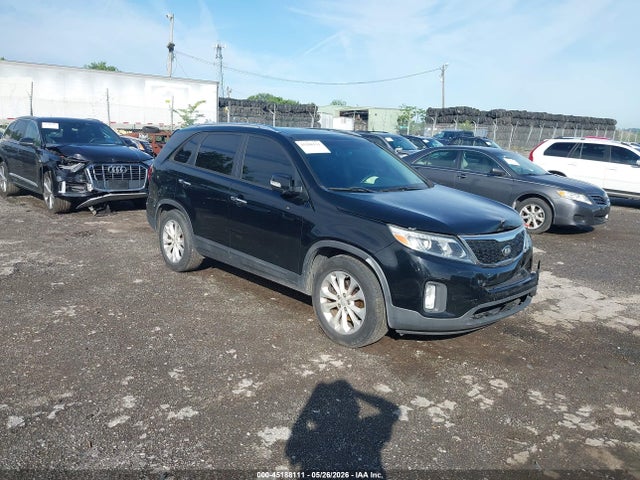 2015 5XYKU4A73FG585241 main image