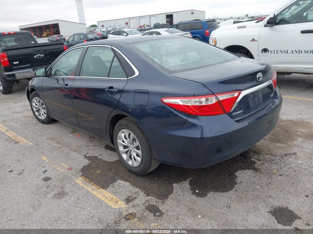 45188116 :رقم المزاد ، 4T1BF1FKXHU808698 vin ، 2017 Toyota Camry Le مزاد بيع
