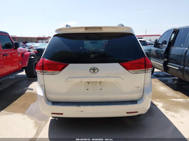 2011 Toyota Sienna Le V6 მანქანა იყიდება აუქციონზე, vin: 5TDKK3DC6BS071938, აუქციონის ნომერი: 45188133