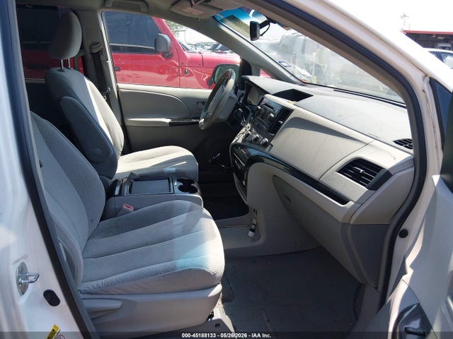 2011 Toyota Sienna Le V6 მანქანა იყიდება აუქციონზე, vin: 5TDKK3DC6BS071938, აუქციონის ნომერი: 45188133