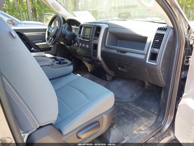 45188179 :رقم المزاد ، 3C6JR6DGXHG764697 vin ، 2017 Ram 1500 Tradesman  4x2 8' Box مزاد بيع