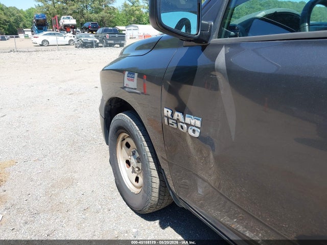 45188179 :رقم المزاد ، 3C6JR6DGXHG764697 vin ، 2017 Ram 1500 Tradesman  4x2 8' Box مزاد بيع