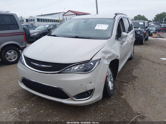 2017 Chrysler Pacifica Touring-l მანქანა იყიდება აუქციონზე, vin: 2C4RC1BG9HR711907, აუქციონის ნომერი: 45188189
