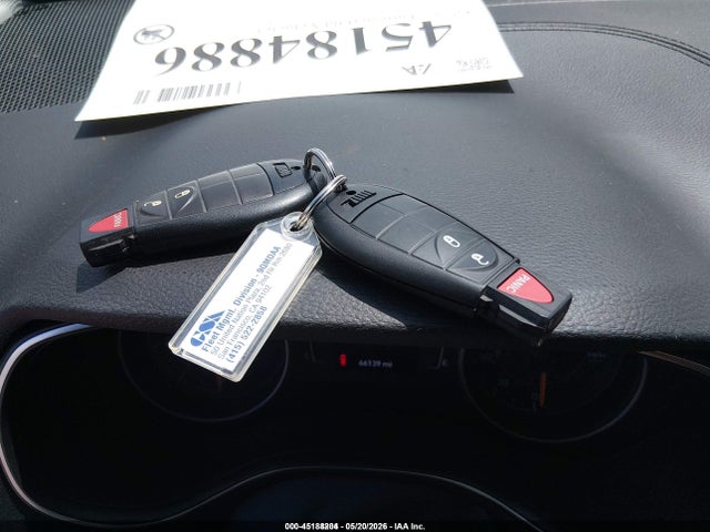 45188204 :رقم المزاد ، 1C4PJMCB0KD440277 vin ، 2019 Jeep Cherokee Latitude 4x4 مزاد بيع