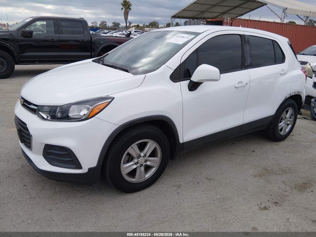 Chevrolet TRAX LS 2019 3GNCJKSB9KL312268 Image 2