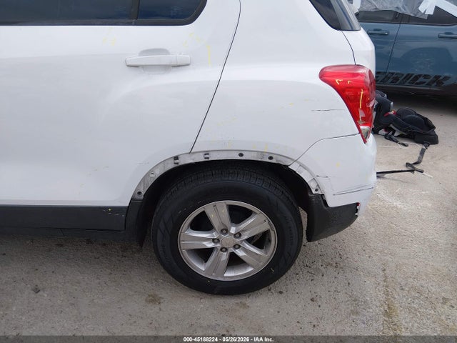 Chevrolet TRAX LS 2019 3GNCJKSB9KL312268 Image 6