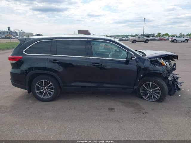 Продаж на аукціоні авто 2019 Toyota Highlander Xle, vin: 5TDJZRFH9KS604531, номер лоту: 45188243