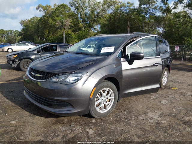 2020 Chrysler Voyager Lxi მანქანა იყიდება აუქციონზე, vin: 2C4RC1DG6LR182406, აუქციონის ნომერი: 45188310