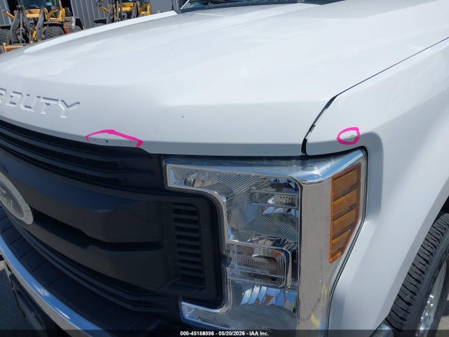 1FT7X2B68JEC22183 Ford F-250 Xl