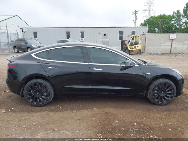 Aukcja sprzedaży 2018 Tesla Model 3 Long Range/mid Range, vin: 5YJ3E1EA0JF028051, numer aukcji: 45188350
