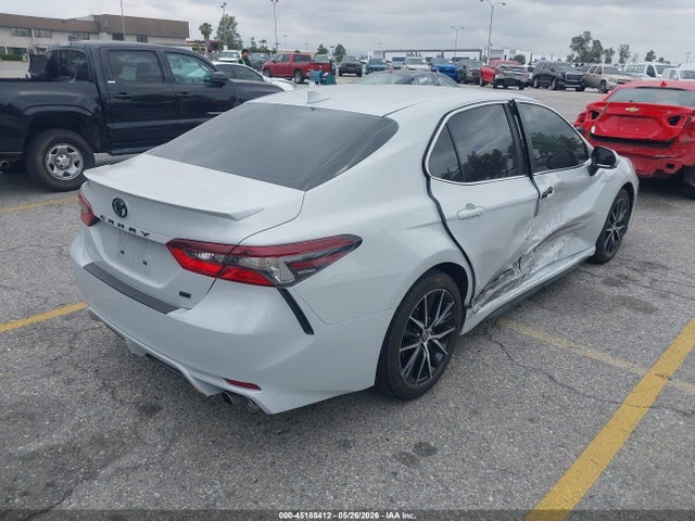 45188412 :رقم المزاد ، 4T1T11AK0NU065569 vin ، 2022 Toyota Camry Se مزاد بيع