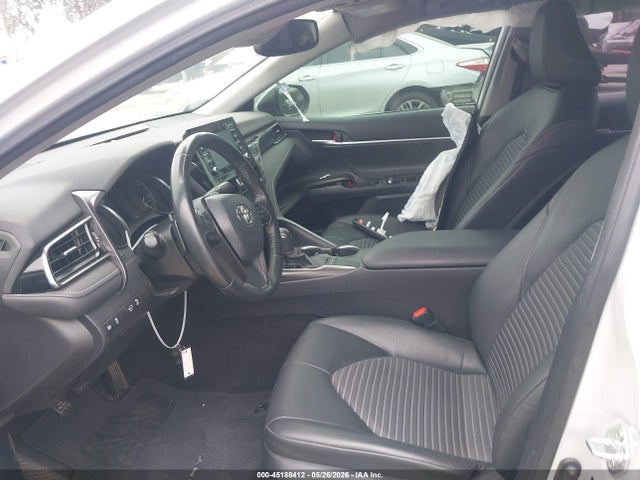 45188412 :رقم المزاد ، 4T1T11AK0NU065569 vin ، 2022 Toyota Camry Se مزاد بيع