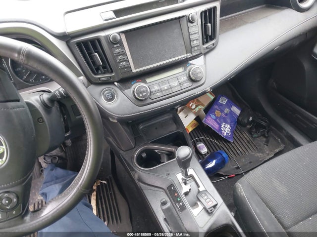 JTMWFREV1GJ087297 Toyota Rav4 Xle