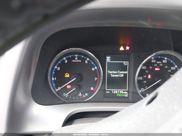 JTMWFREV1GJ087297 Toyota Rav4 Xle