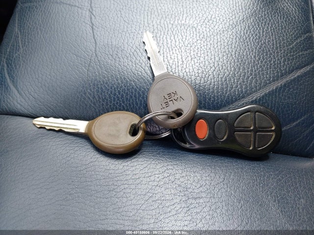 Продаж на аукціоні авто 2001 Chrysler Town & Country Limited, vin: 2C8GP64L51R296804, номер лоту: 45188606