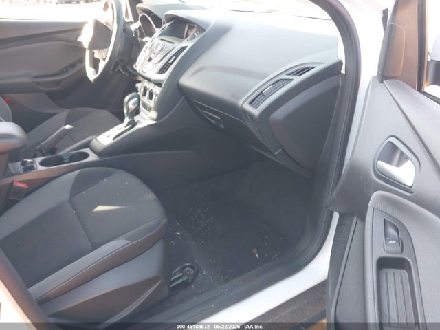 1FADP3K22EL205070 Ford FOCUS SE