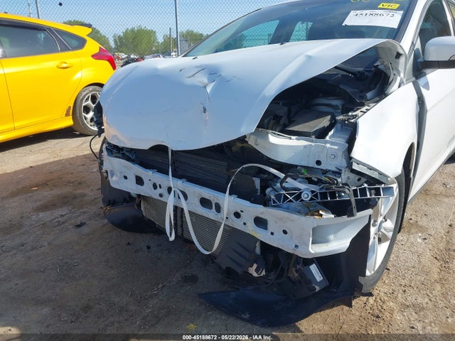 1FADP3K22EL205070 Ford FOCUS SE