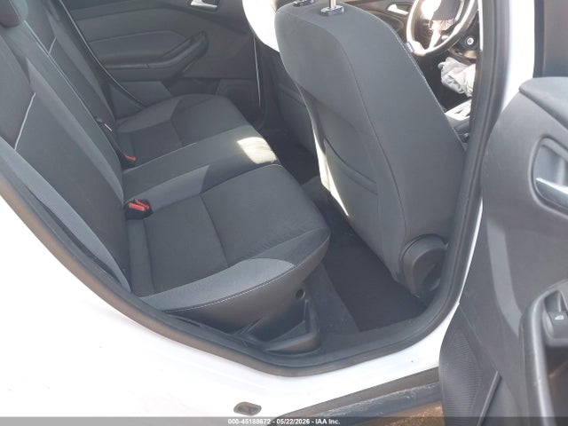 1FADP3K22EL205070 Ford FOCUS SE