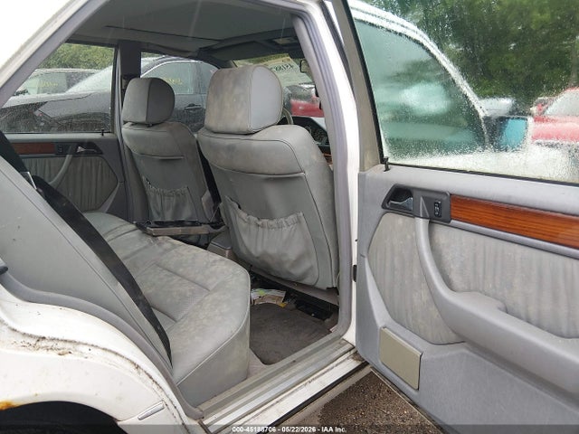 Aukcja sprzedaży 1994 Mercedes-benz E 320, vin: WDBEA32EXRC031330, numer aukcji: 45188706