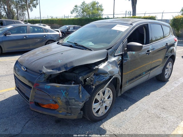 Ford ESCAPE S 2014 1FMCU0F71EUD80743 Image 2