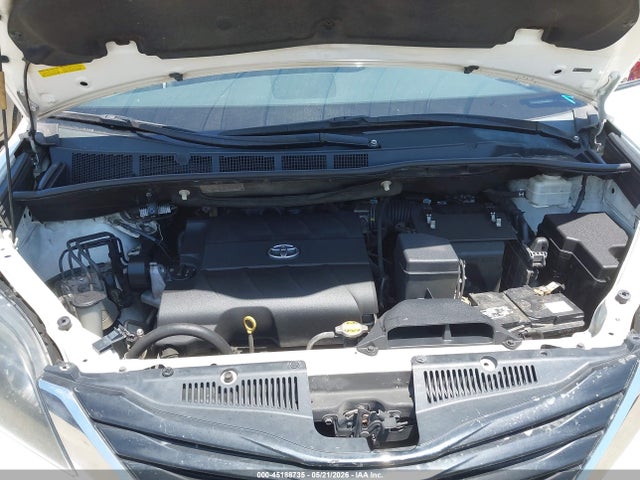 5TDXK3DC7ES488608 Toyota Sienna Se 8 Passenger