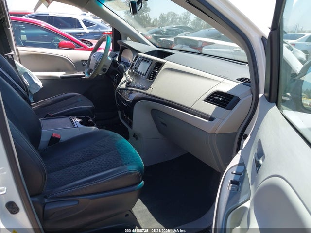 5TDXK3DC7ES488608 Toyota Sienna Se 8 Passenger