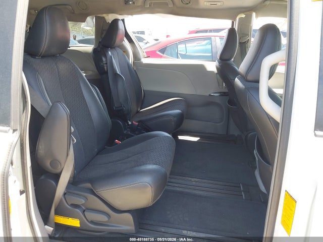 5TDXK3DC7ES488608 Toyota Sienna Se 8 Passenger