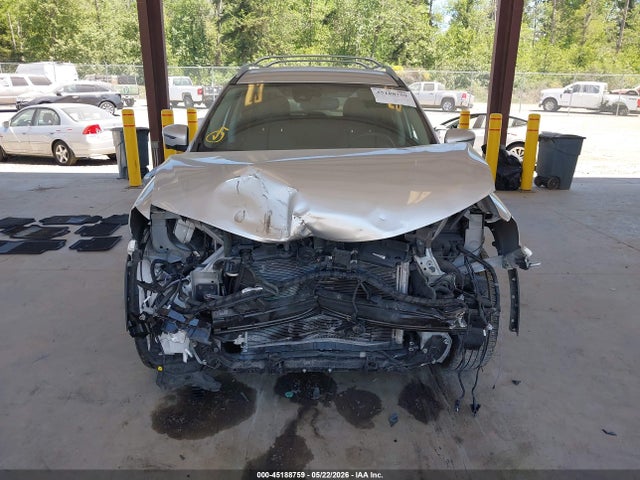 5N1AT2MV9JC802233 Nissan Rogue Sl
