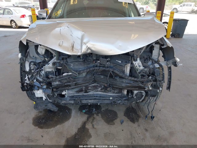 5N1AT2MV9JC802233 Nissan Rogue Sl