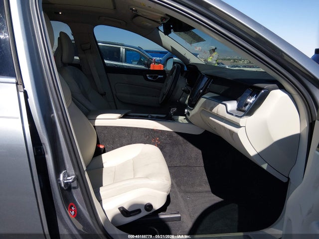 Продаж на аукціоні авто 2018 Volvo Xc60 T6 Momentum, vin: LYVA22RK5JB118290, номер лоту: 45188779