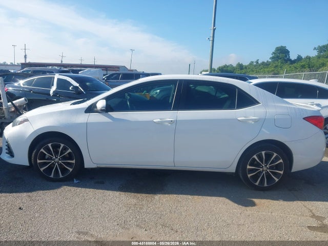 Продажа на аукционе авто 2018 Toyota Corolla Se, vin: 5YFBURHE1JP796881, номер лота: 45188804
